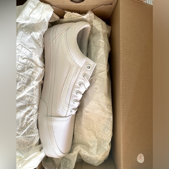 Brand New Old Skool Canvas Vans - Picture 5 of 6